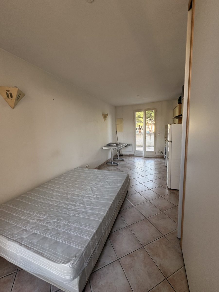 1764835639_VM400_12_original